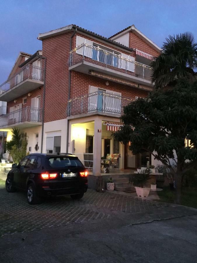 Apartments More Pirovac Exterior foto